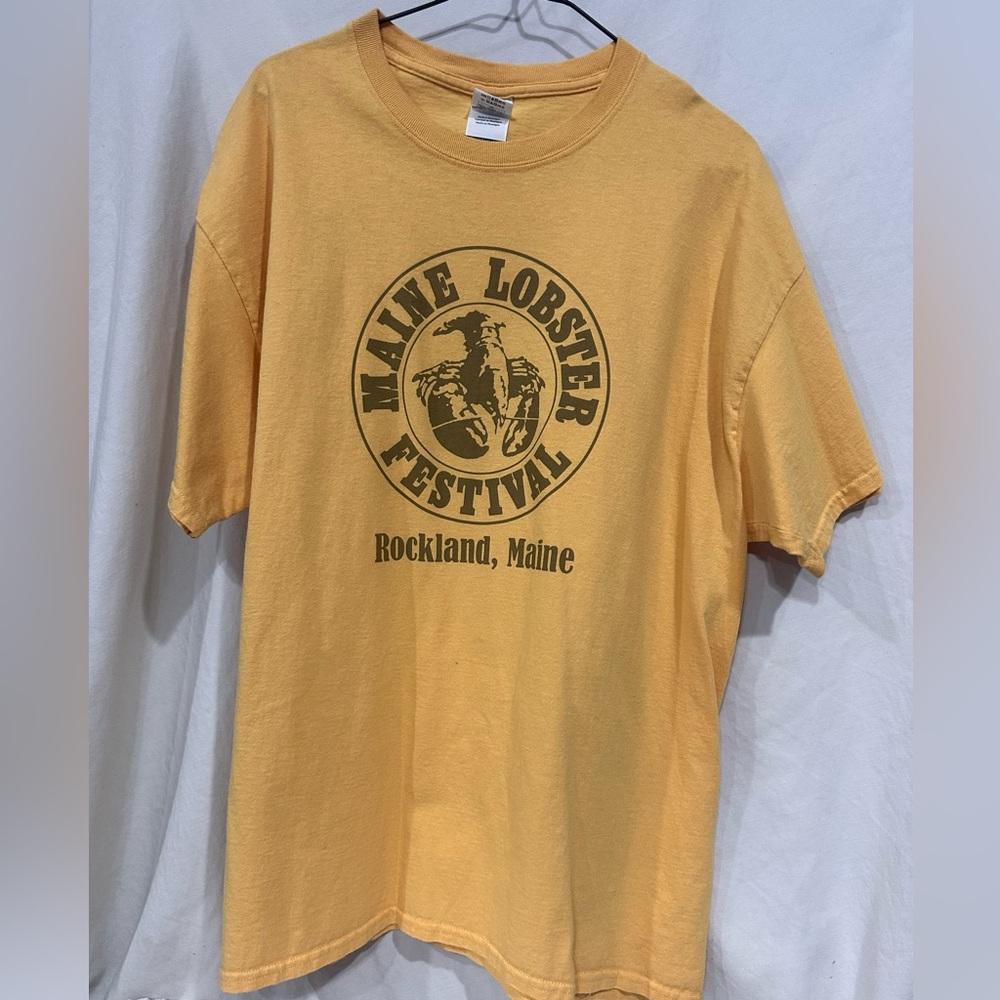 Men's yellow/gold tshirt Maine Lobster Festival like new size xl